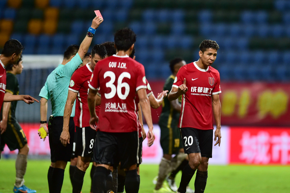  Newcastle补时戏剧性进球逼平 Liverpool保留希望